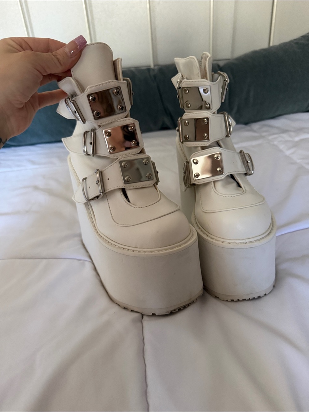 Demonia platform boots - Picture 5 of 5